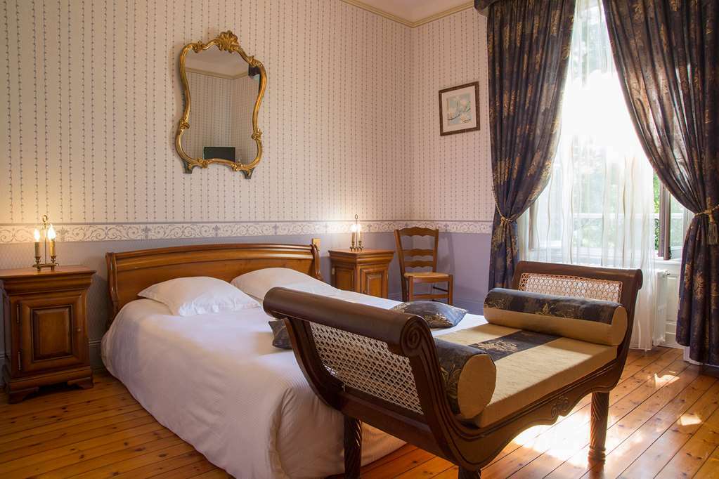 Chateau De La Richerie Beaurepaire  Room photo